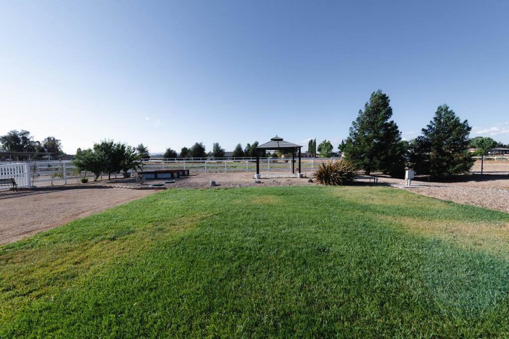 Our Farmhouse, Our Place: Cozy And Cute Homestead! Paso Robles Εξωτερικό φωτογραφία