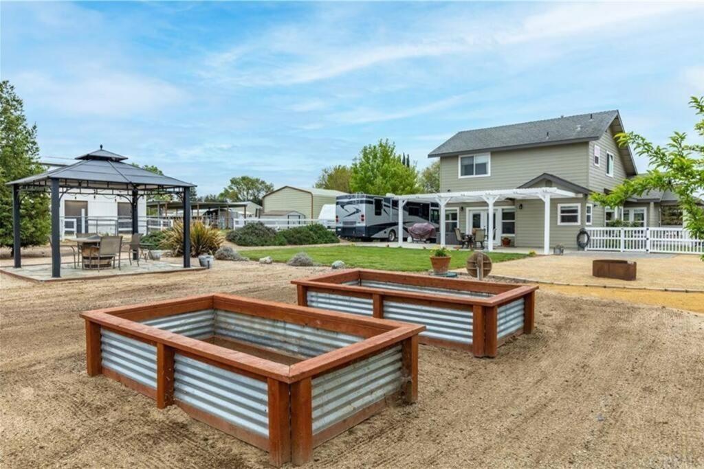 Our Farmhouse, Our Place: Cozy And Cute Homestead! Paso Robles Εξωτερικό φωτογραφία